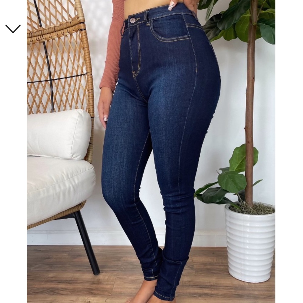 BRAND NEW JEANS